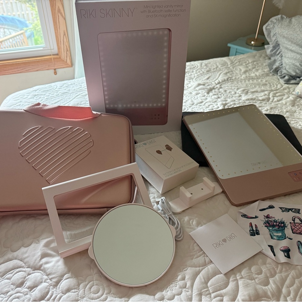 Lighted Vanity Mirror - Pink